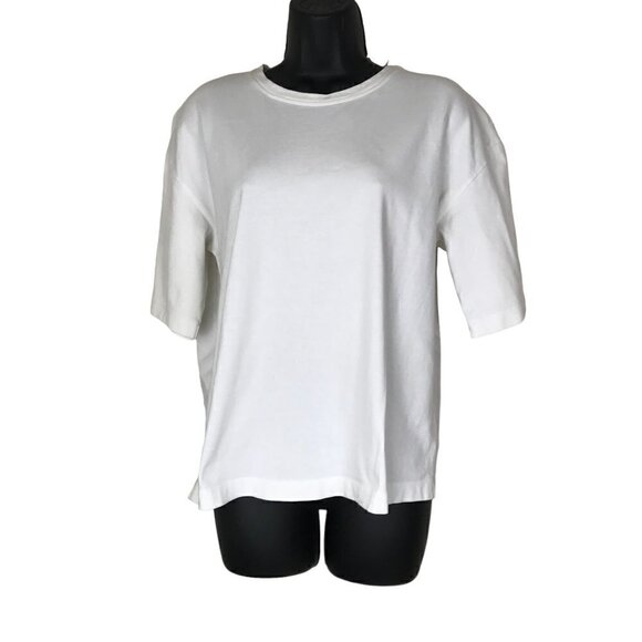 Aritzia The Group By Babaton White Short Sleeved Light Weight Sweatshirt Size M - Picture 3 of 7